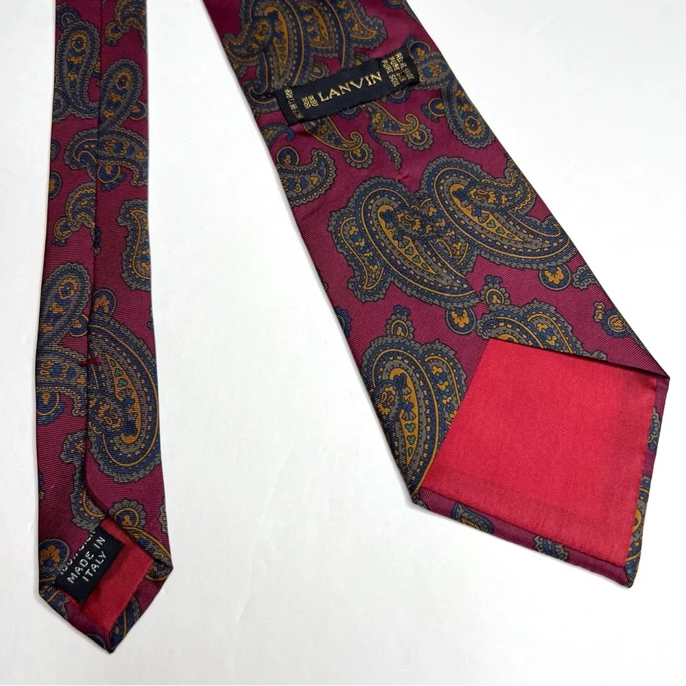 Lanvin 100% Silk Red Paisley Necktie Tie Preppy Academia Wall Street Classic
